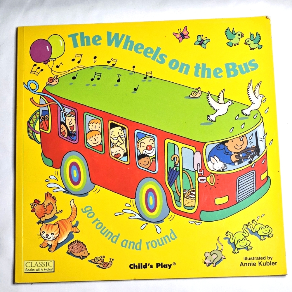 The wheels on the bus Paper Back